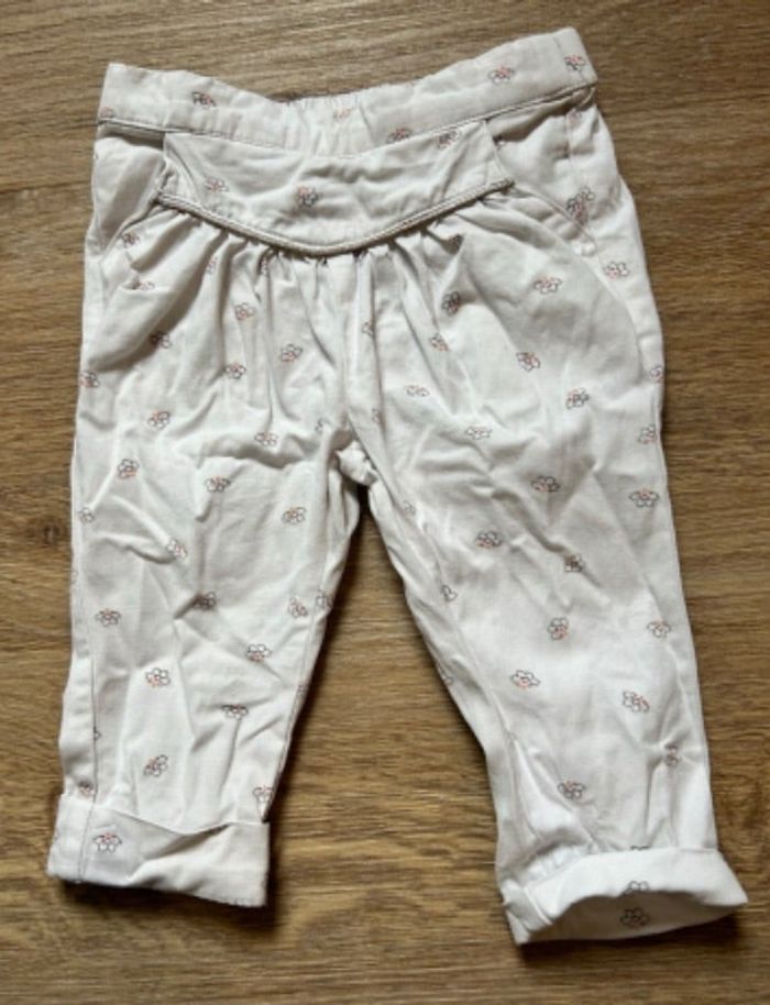 Pantalon à fleurs 🌸