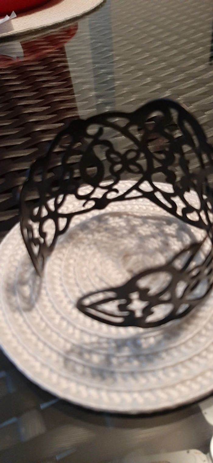 Manchette femme - photo numéro 6