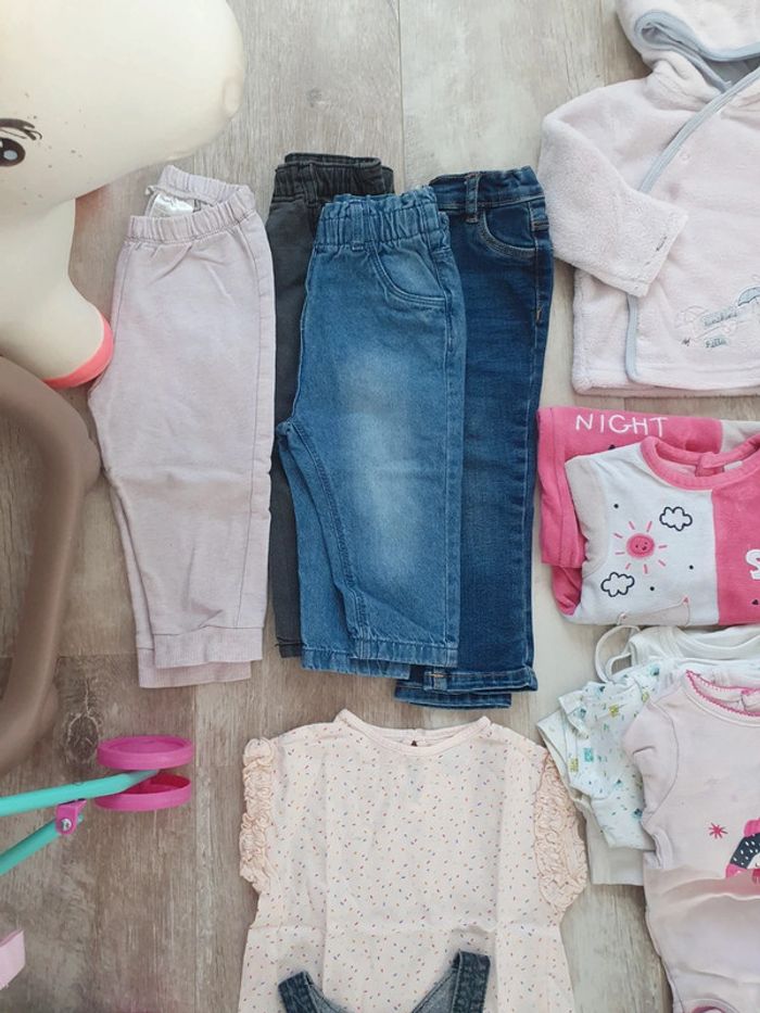 Lot vêtements fille 18mois - photo numéro 2