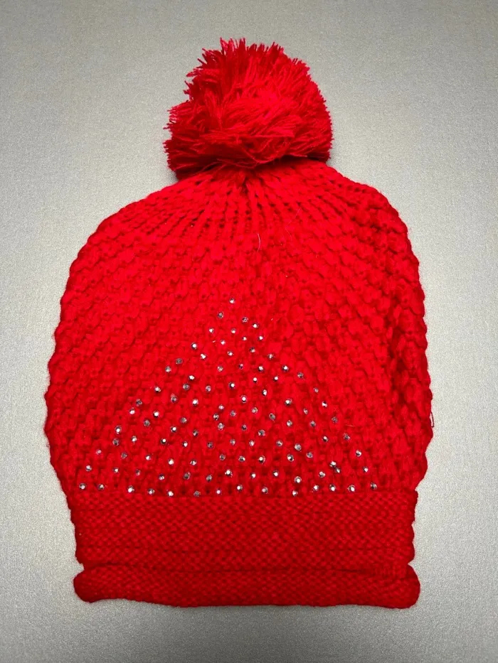 Bonnet rouge à pompon et strasses neuf