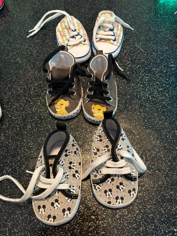 Lot 3 paires de chaussures/baskets bébé - Disney Simba Mickey
