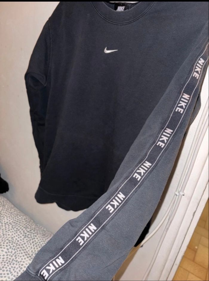 Pull noir Nike - photo numéro 3