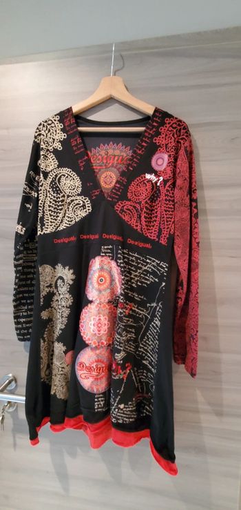 Très  belle  robe desigual taille XL