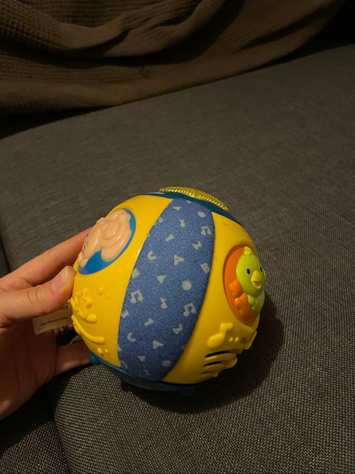 BABY BALLE SURPRISE JAUNE 6 - 24 mois