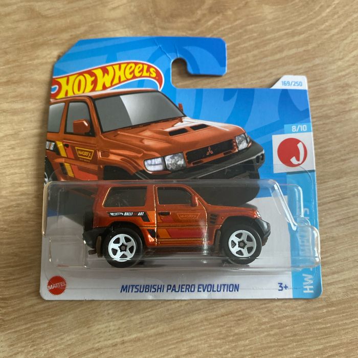 Miniature Hot Wheels Mitsubishi Pajero Évolution 2024