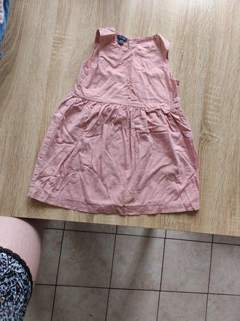 Robe rose a pois blanc
