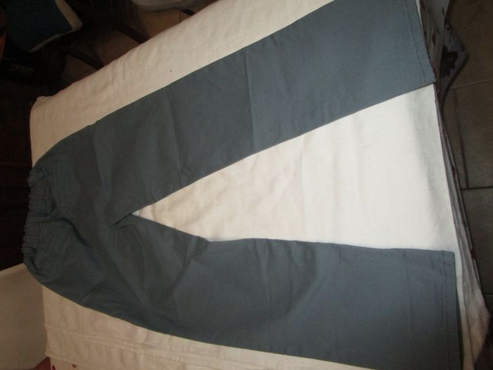 pantalon neuf kiabi 9 ans - photo numéro 2