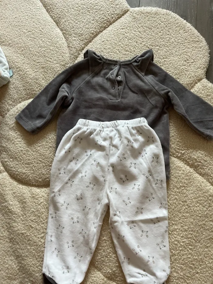Pyjama deux pièces - photo numéro 3