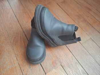Chaussure enfants taille 24