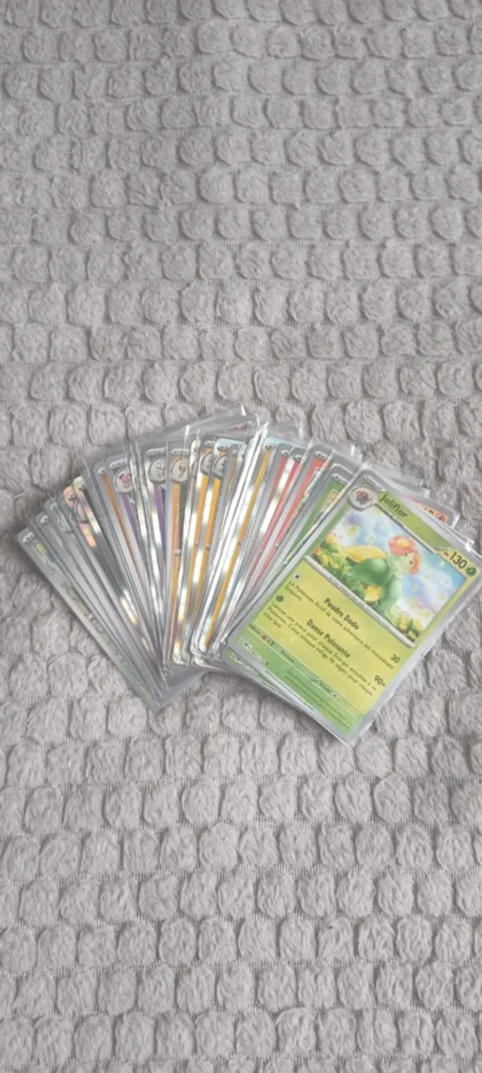 Lot de 30 cartes Pokémon Flammes Obsidiennes - Holos & Reverses