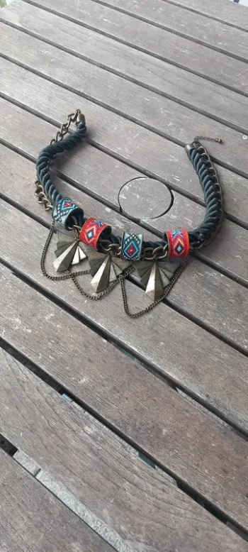Collier ethnique