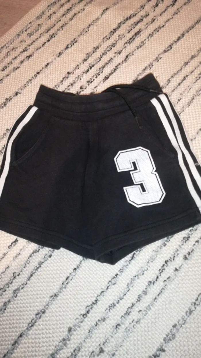 Short adidas