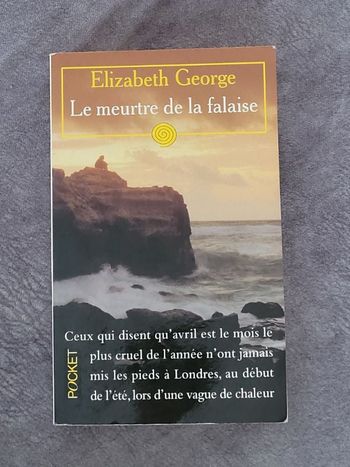 Le Meurtre de la falaise Par Elizabeth George