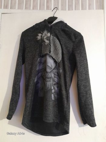 Pull avec capuche fourrer à l'intérieur 