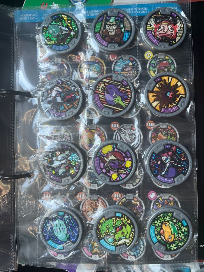 Montre yo kai Watch et médaillons - photo numéro 3