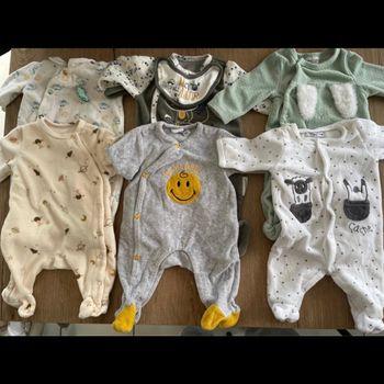 Pyjamas taille 1 mois