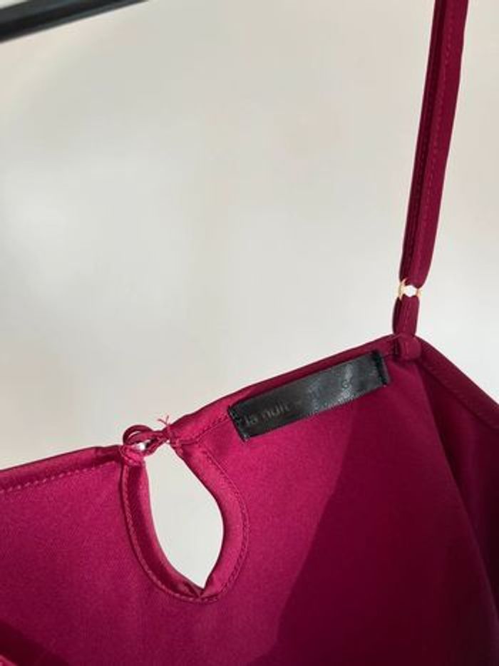 Haut Rouge gorge 🍒 t38 - photo numéro 3