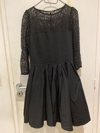 Robe de soirée noir et dentelle