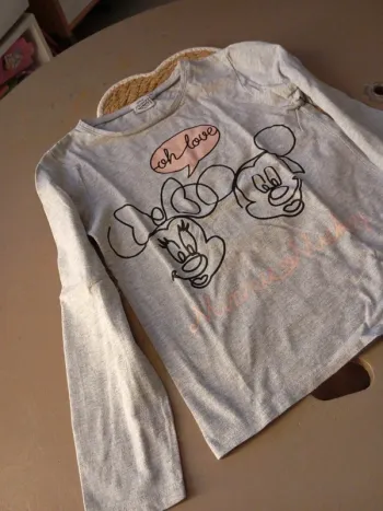 Tee shirt manches longues Mickey Minnie 8 ans