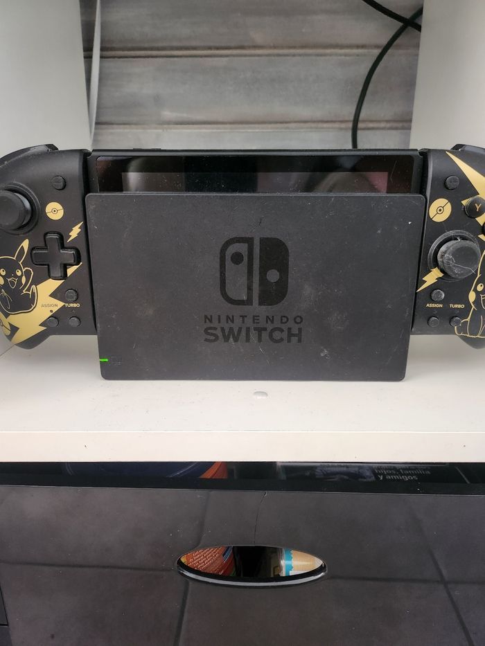 Dock switch