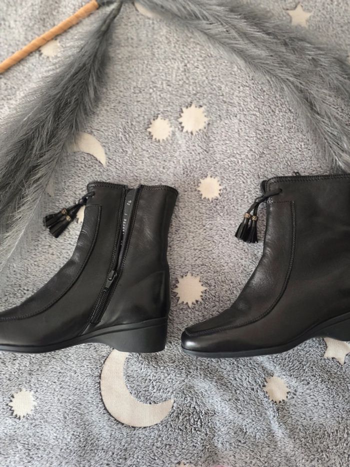 Bottines noires en cuir fourré taille 36 - photo numéro 7