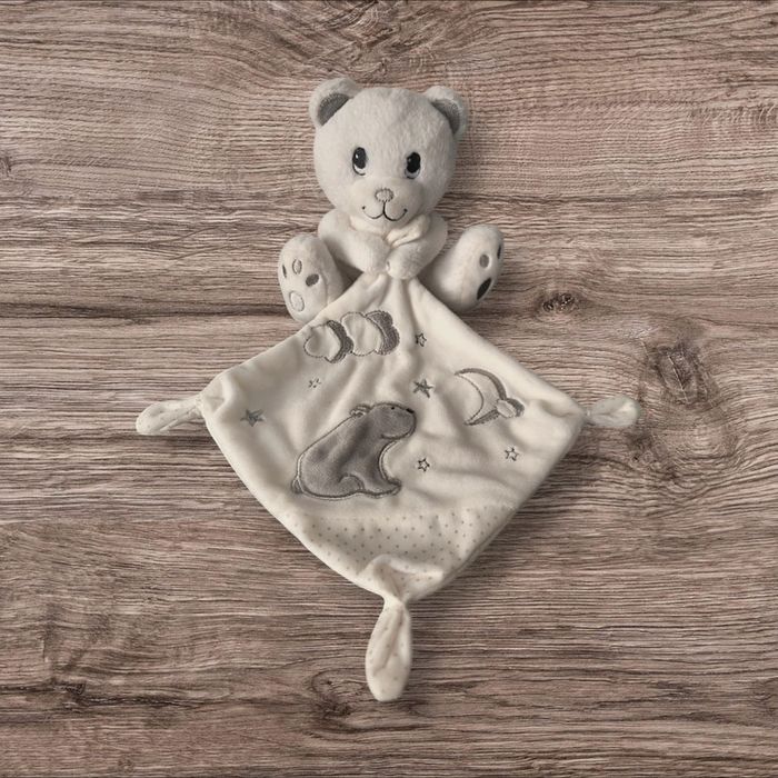Doudou ours mouchoir ours lune Simba toys Kiabi