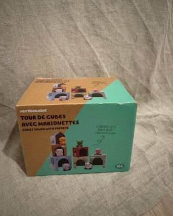 Tout de cubes avec Marionnettes neuves