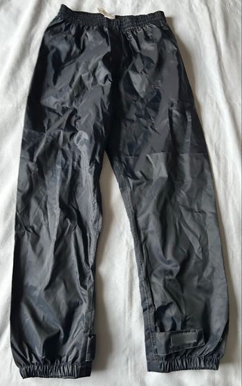 NEUF : Sous pantalon imperméable 8 ans