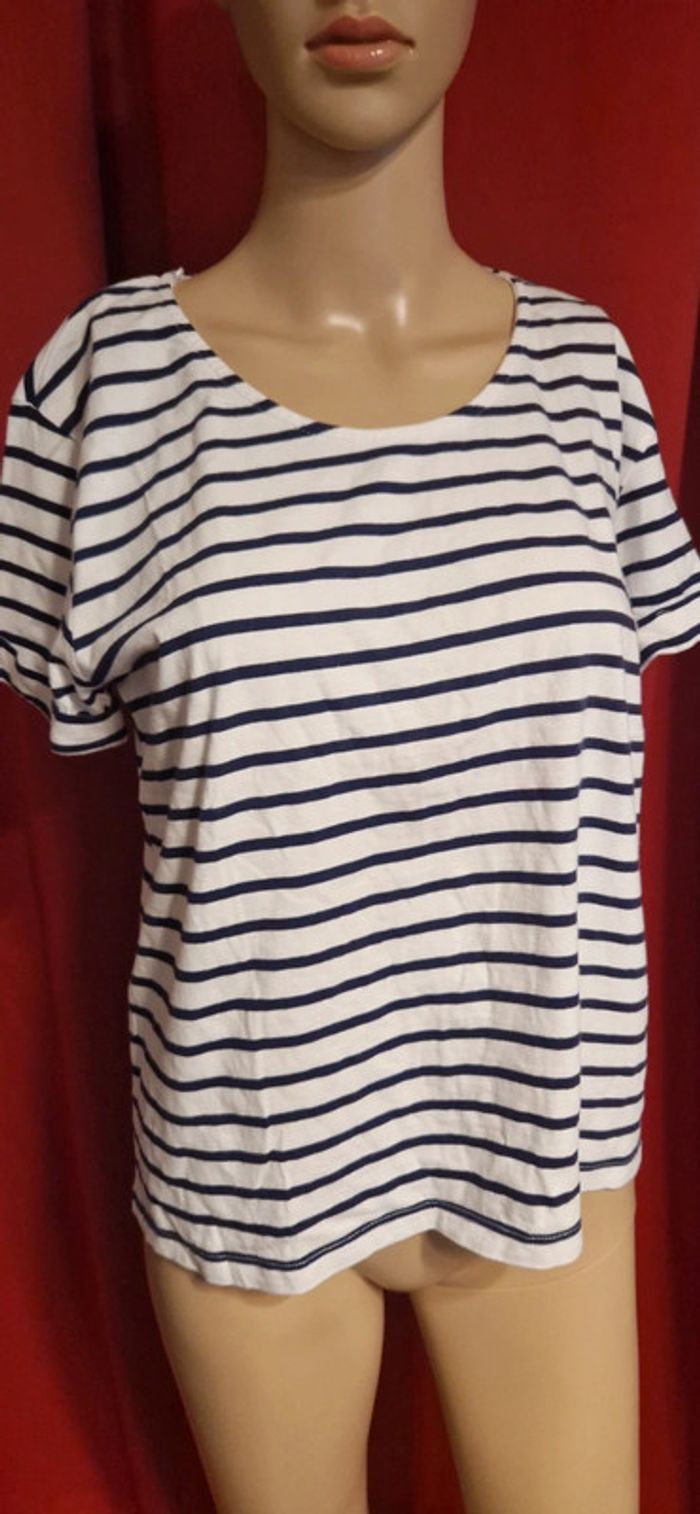 Jolie marinière lacet dos , taille L camaieu