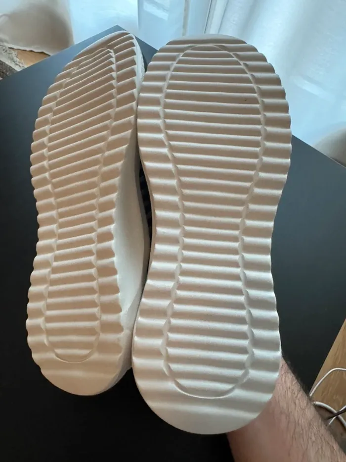 Sneakers Papillon rose et noire neuves taille 41 - photo numéro 4