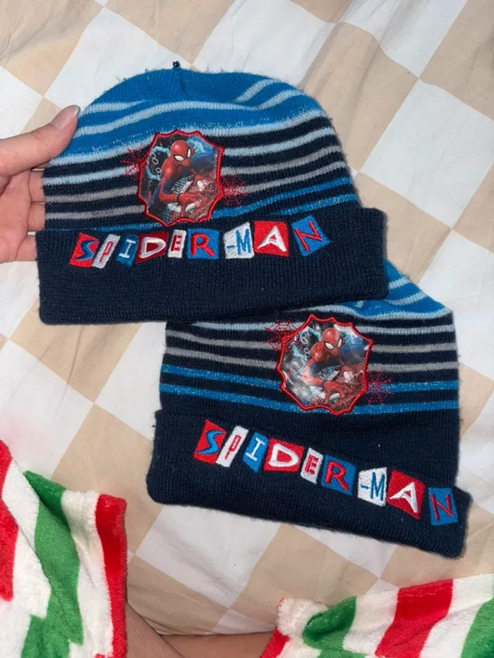 Lot de bonnets - photo numéro 2