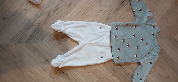 2 pyjamas velours - photo numéro 3