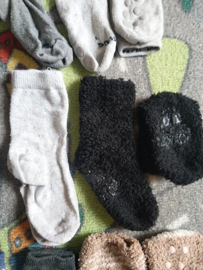 Lot 12 paires de chaussettes diverses marque, taille 18-20 / 19-22 - photo numéro 5