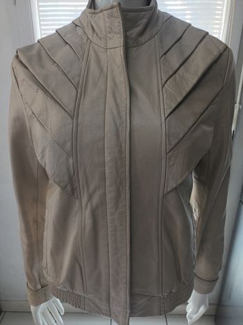 Veste vintage cuir souple Serge Blanco de couleur crème  taille S