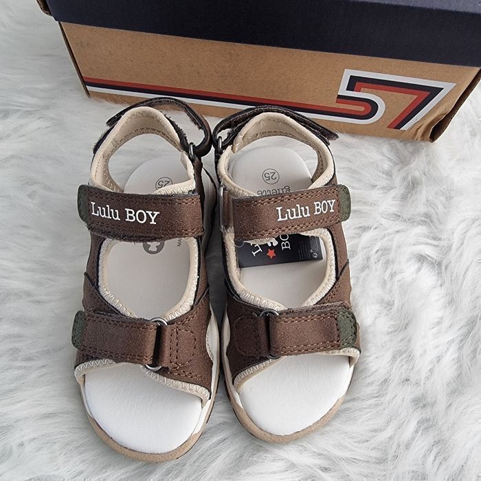 Neuves (non portées) 🏷💙🤩😍 superbes sandales pointure 25 garçon (ferme)!⚘️⚘️⚘️ - photo numéro 2