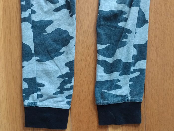 Pantalon jogging camouflage Zara 12 ans - photo numéro 2
