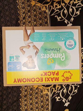 Couche à Pampers harmonie taille 5