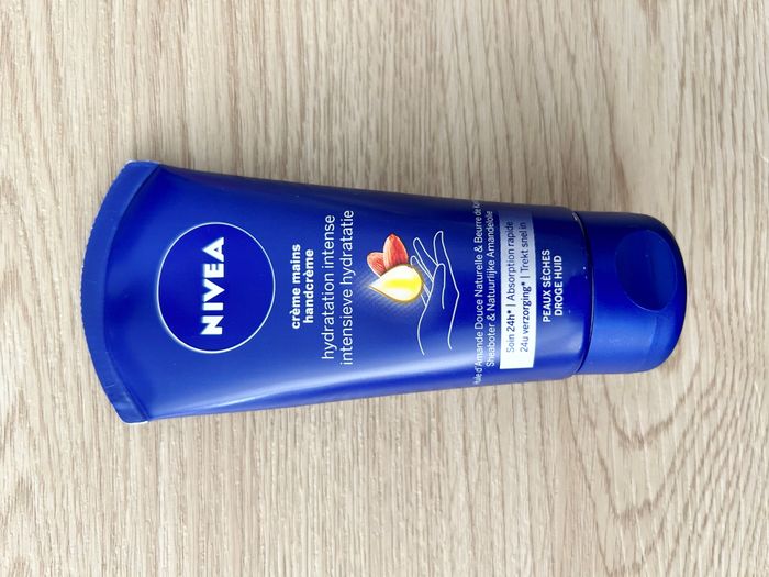 Crème Mains Peaux Sèches 75 Ml NIVEA Neuve