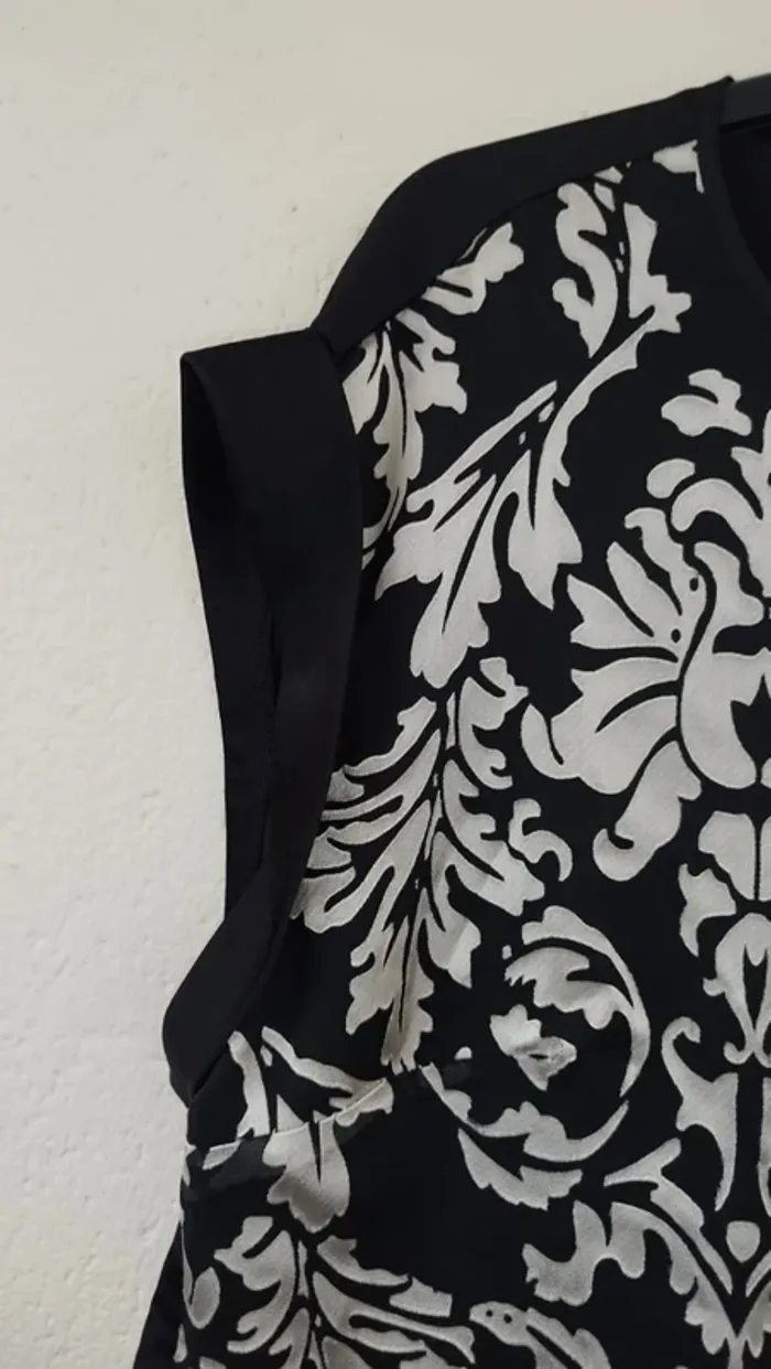 Blouse noire et argentée - Your sixth sense - taille 46 - photo numéro 3
