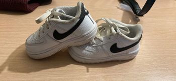 Air force 1 taille 22