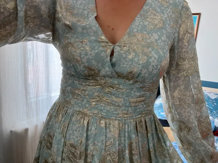 Robe longue brillante - photo numéro 4