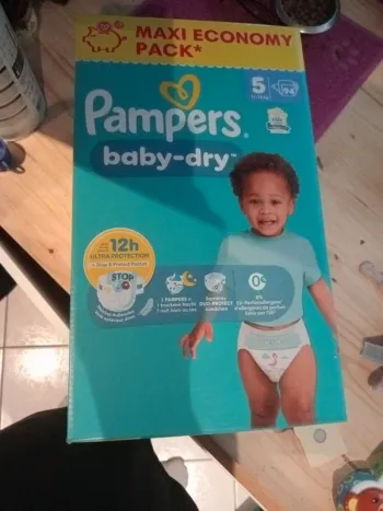 Couches Pampers taille 5