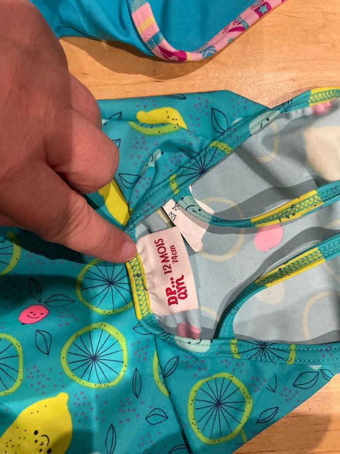 Lot de 2 maillots de bain fille 12 mois - photo numéro 4