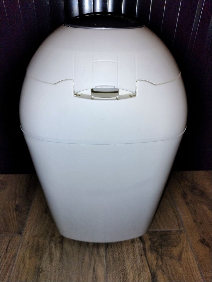 Poubelle de couches tommee tippee sangenic - photo numéro 3