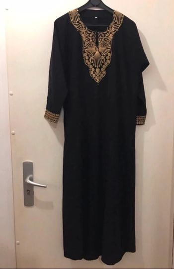 Robe orientale manches longues noire dorée taille XL