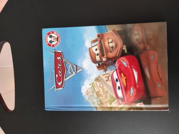 Livre “Cars 2” – très bon état