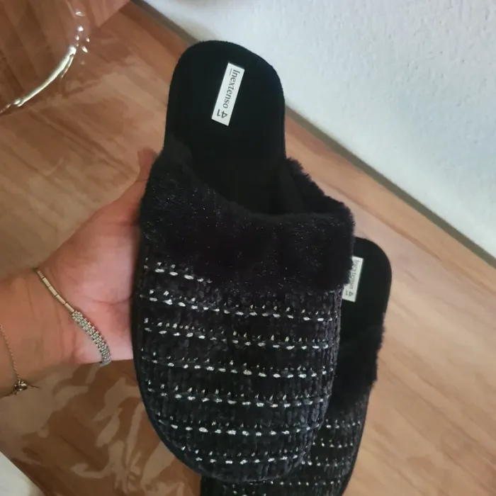 Chaussons femme neuve - photo numéro 2