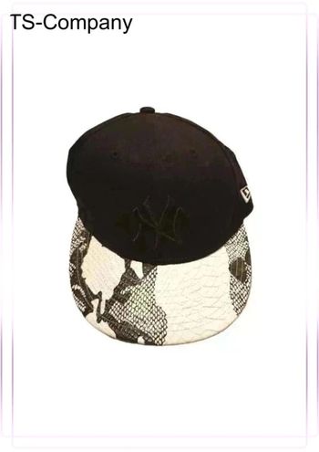 Casquette New era noir et blanche