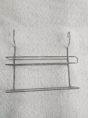 Porte rouleau essuie tout métal.