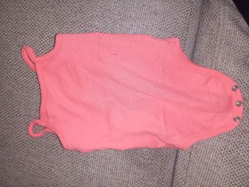 Lot 2 bodies bretelles 62 cm